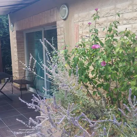 La Des Violettes Panzió *